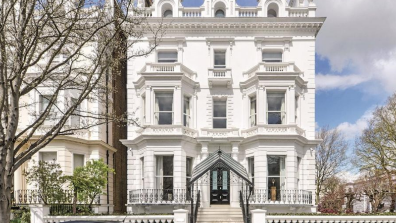 Notting Hill Mansion Sells for Above Its £25M Price Tag - featrured image