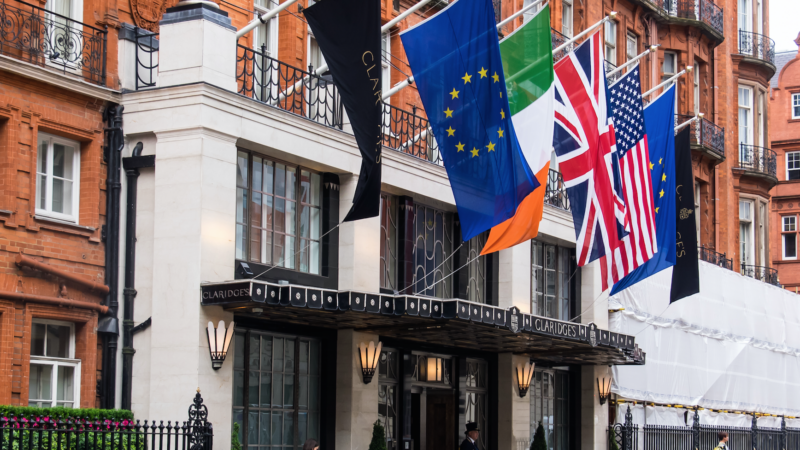 Claridge’s Hotel in Mayfair to Offer £650 a Night Rooms for Free to NHS Staff - featrured image