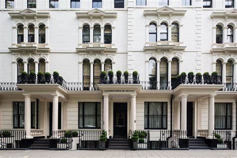 Average house price hits record high as mortgage rates cut. - featrured image
